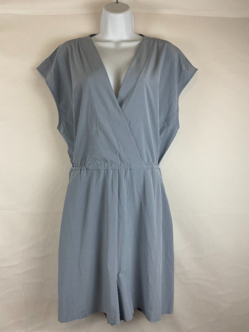 Athleta Marlow Romper XL Light Gray-Blue Crossover Neck Drop Sleeve Tie Waist